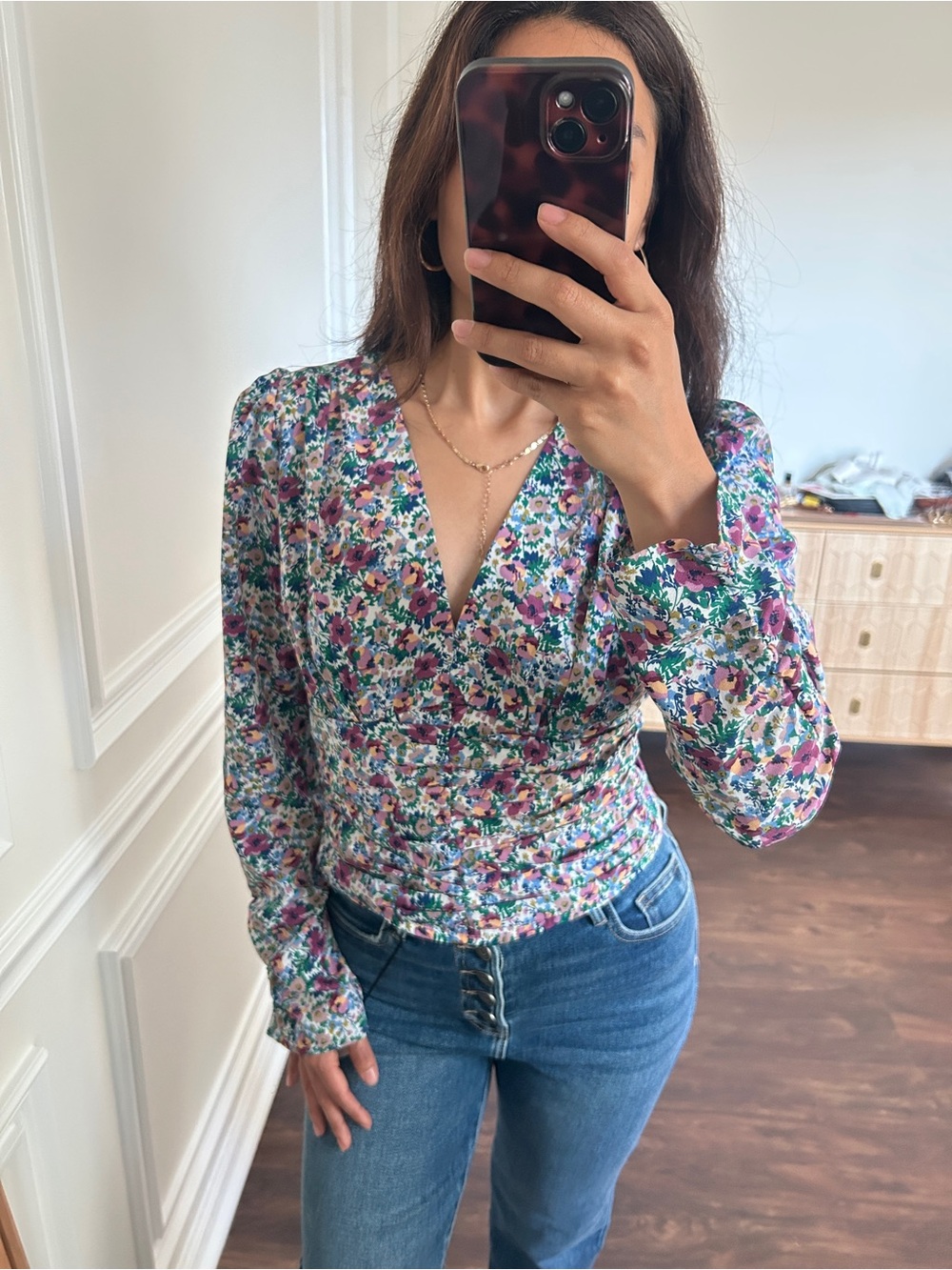 Lulu's Floral Ruched V-Neck Long Sleeve Top